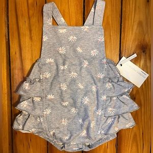 🌸 3 for 25 Gray Floral Sleeveless Ruffle Romper